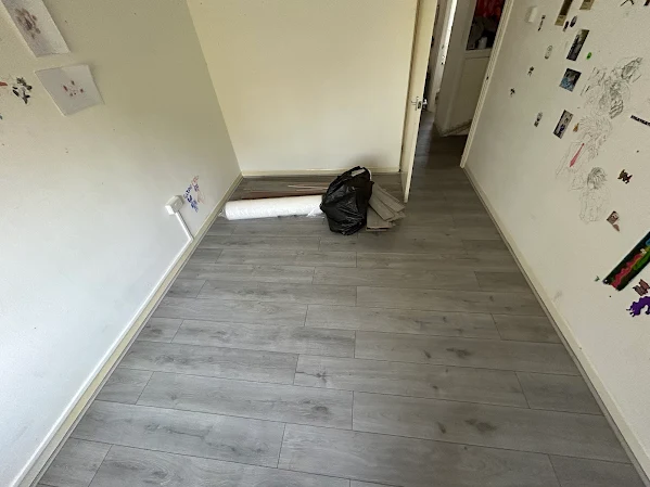 https://sandssurreydevelopment.co.uk/wp-content/uploads/2026/06/flooring-10.webp