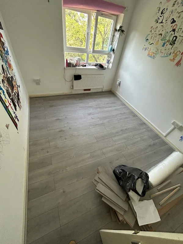 https://sandssurreydevelopment.co.uk/wp-content/uploads/2026/06/flooring-11.webp