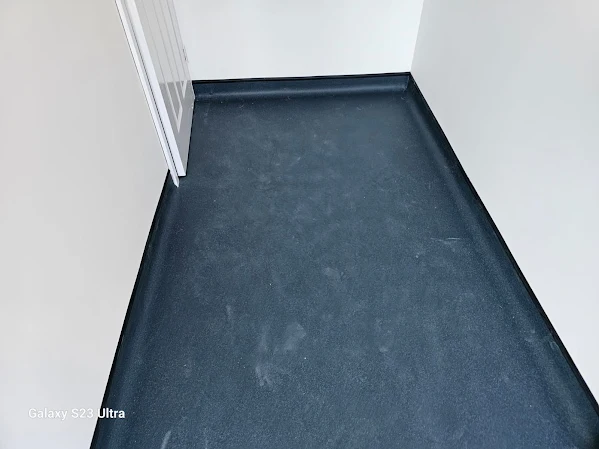 https://sandssurreydevelopment.co.uk/wp-content/uploads/2026/06/flooring-15.webp
