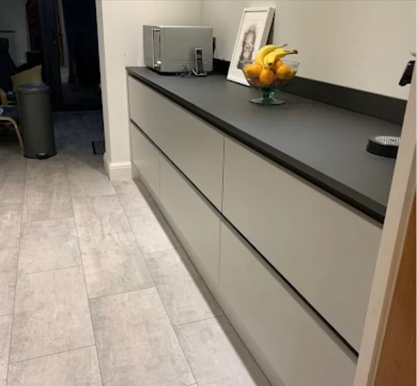 https://sandssurreydevelopment.co.uk/wp-content/uploads/2026/06/flooring-8.webp