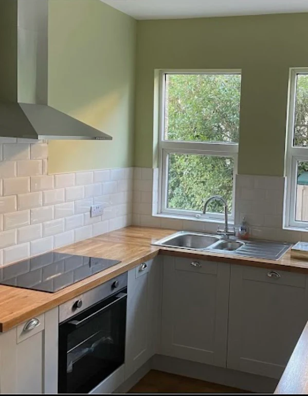 https://sandssurreydevelopment.co.uk/wp-content/uploads/2026/06/kitchen-3.webp